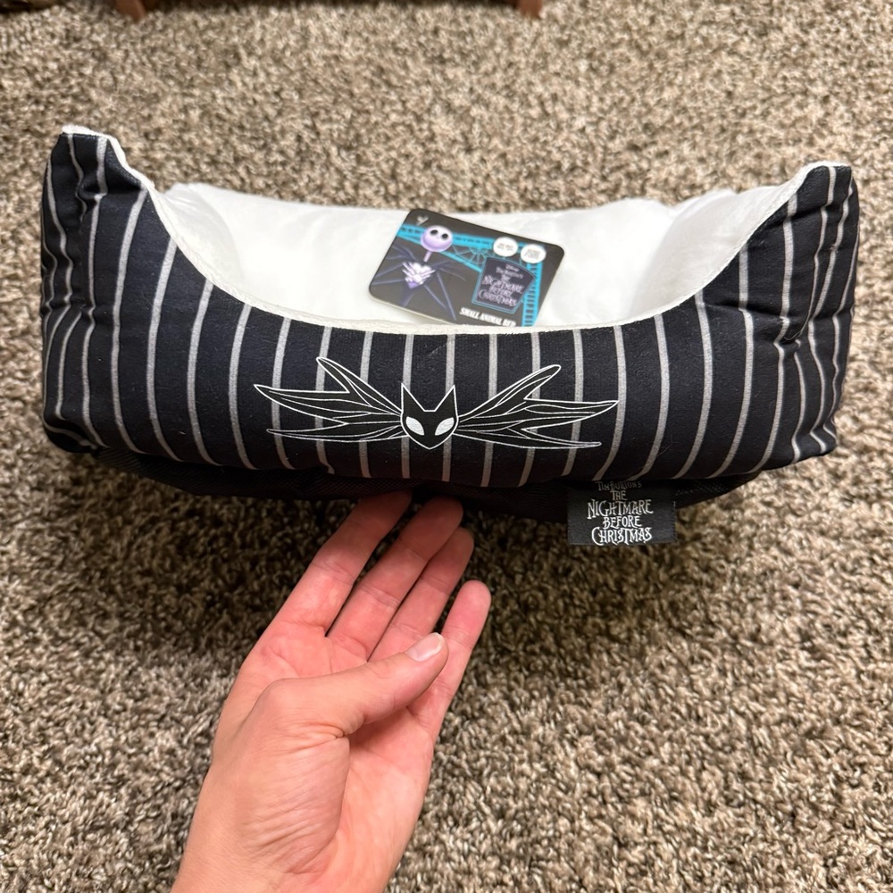New Small Animal Bed Guinea Pig/Hamster 13x8 Inch Nightmare Before Christmas